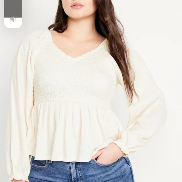 - NWT OLD NAVY Long-Sleeve Smocked Peplum Top COLOR SEA SALT - Picture 4 of 7